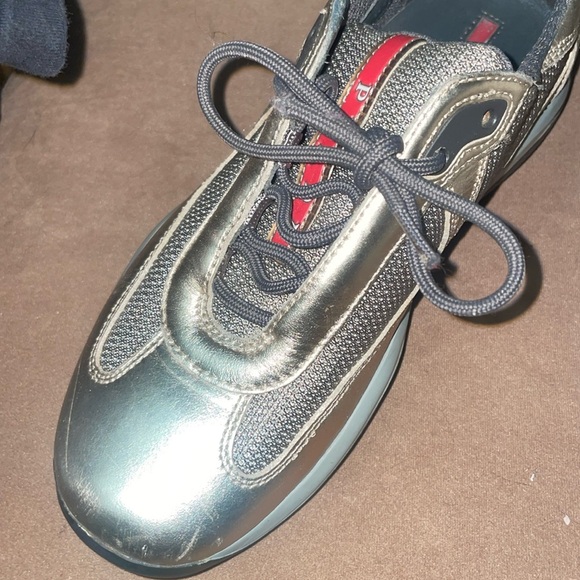 Prada gold sneakers - Picture 7 of 17
